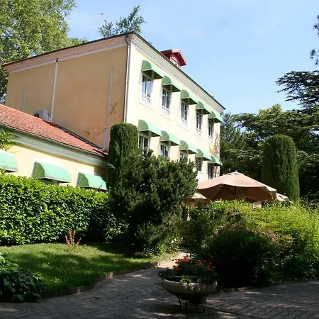 Le Cèdre De 4* Soyons
