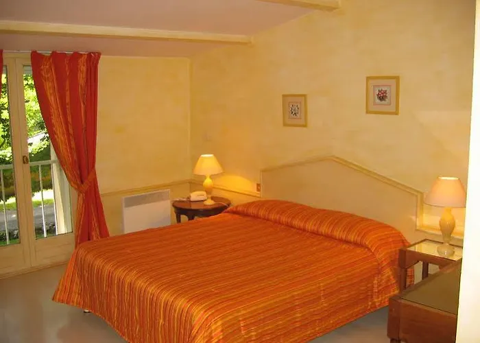 Le Cedre De 4* Soyons