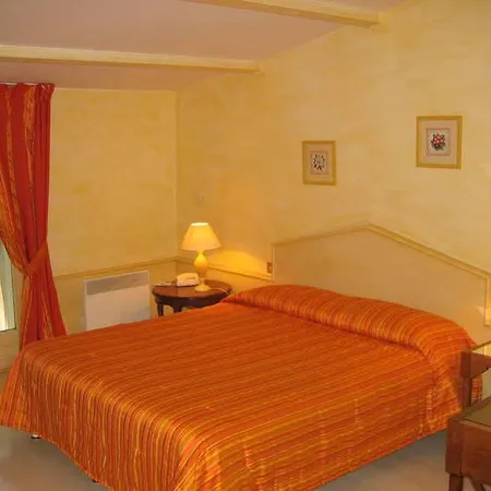 Le Cedre De 4* Soyons