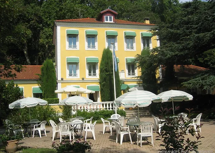 Hotell Le Cedre De Soyons