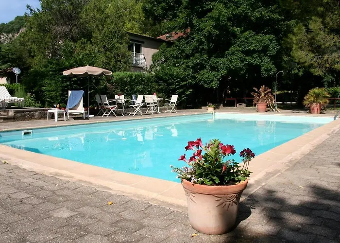 Le Cedre De Hotell 4*